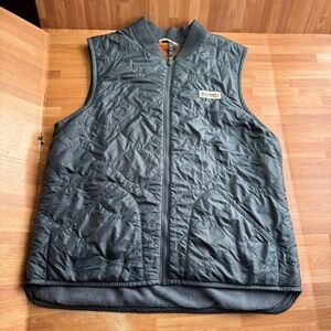 Columbia PNW Reversatility Reversible Fleece vest size XL, brown camo